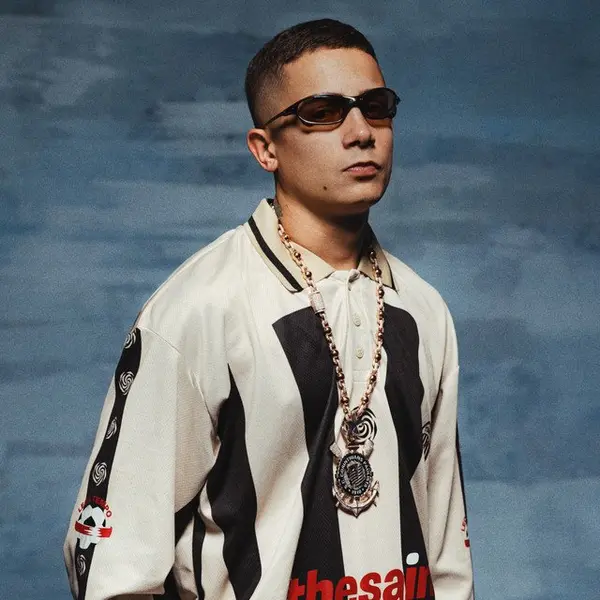 MC Hariel consolida fase autoral com A Vida É Um Freestyle