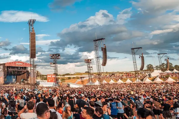 Lollapalooza Brasil 2027 tem data confirmada em Interlagos