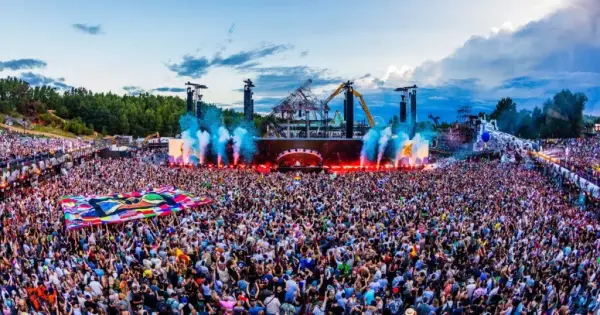 Tomorrowland 2026 celebra 20 anos com tema Consciencia e sete brasileiros no lineup
