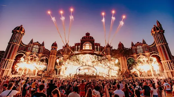 Tomorrowland 2026 reúne Calvin Harris, David Guetta e Martin Garrix na Bélgica