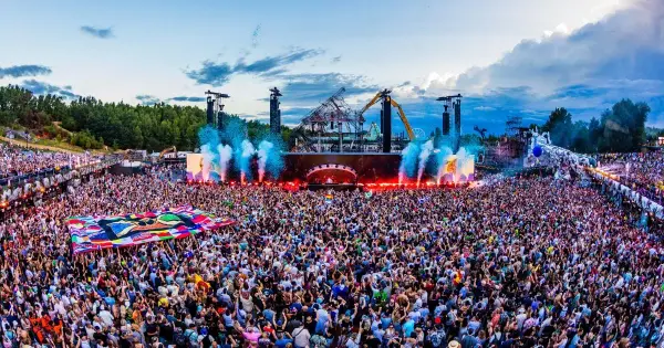 Tomorrowland 2026 começa nesta sexta com Alok e Curol representando o Brasil