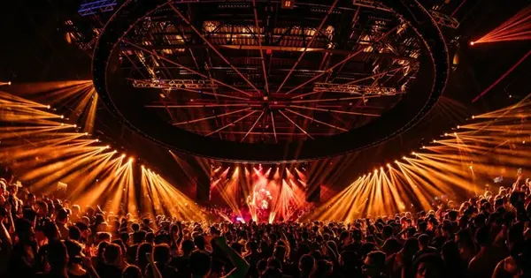 Adria: a residente da D-Edge que leva indie dance à pista da ERRORR