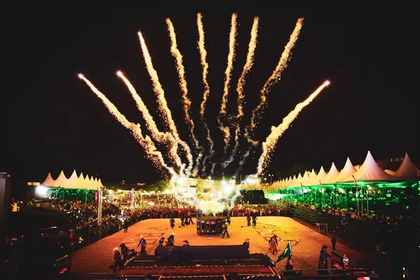 Festa do Peão de Salto de Pirapora celebra 40 anos com Ana Castela e Zezé Di Camargo