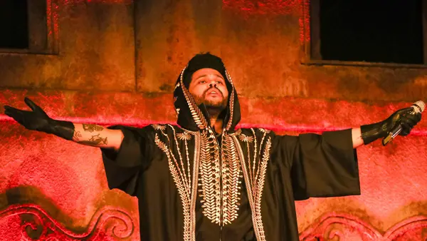 The Weeknd confirma três shows no Brasil com Anitta na abertura
