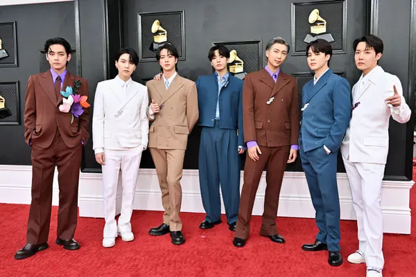 BTS retorna com Arirang, o álbum mais vendido do primeiro semestre de 2026