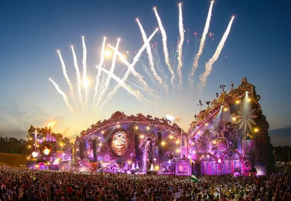 Tomorrowland 2026 divulga line-up com estreia de Calvin Harris e os brasileiros Alok e Curol