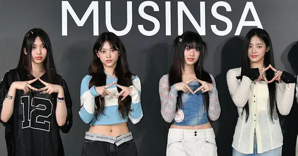 NewJeans retorna como quarteto com série de filmes "2026 Summer of NewJeans"