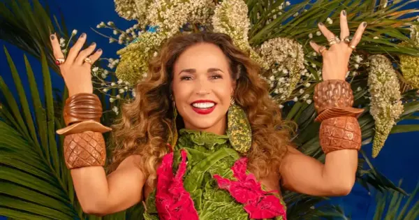 Daniela Mercury e a primeira artista de axe a receber o Premio a Excelencia Musical do Latin Grammy