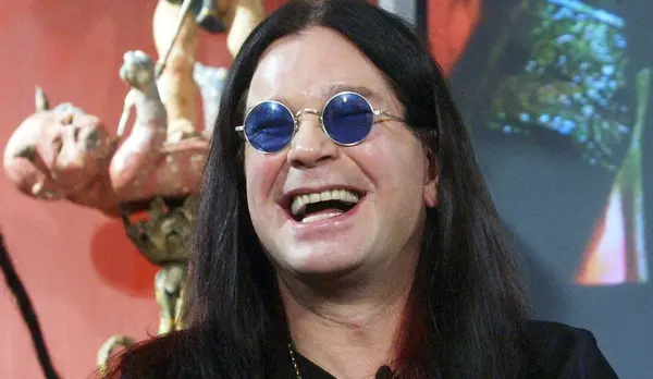 Um ano sem Ozzy Osbourne: fãs e artistas relembram o legado do Príncipe das Trevas